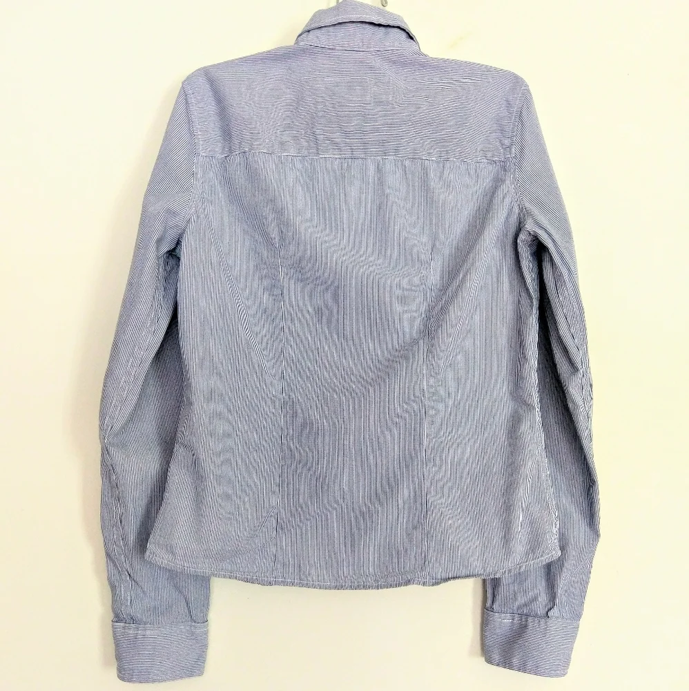 3/12 A&F blue white button down shirt curvy wa… - Picture 8 of 14